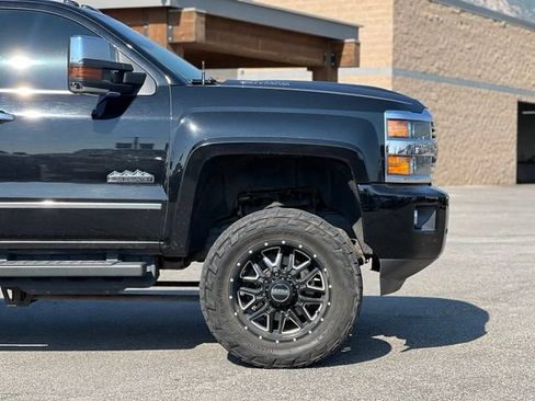 Used 2017 Chevrolet Silverado 3500 High Country AWD/4WD image 10