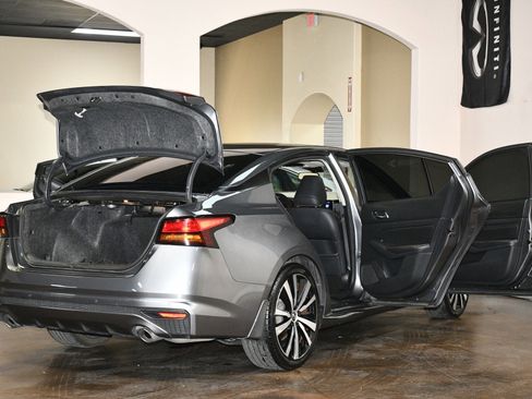 Used 2020 Nissan Altima 2.5 SR w/ Premium Package FWD image 91