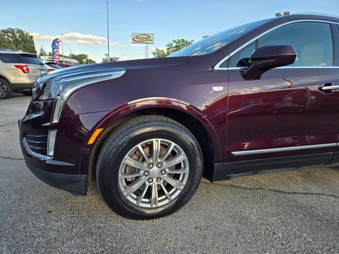 Used 2017 Cadillac XT5 Luxury image 2