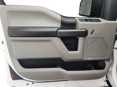 Used 2023 Jeep Grand Cherokee L Overland w/ Advanced Protech Group III image 55