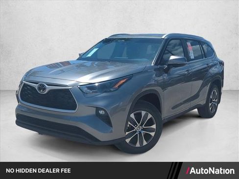 New 2026 Toyota Highlander XLE AWD/4WD image 1