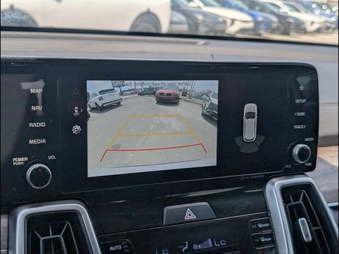 Used 2022 Kia Sorento S w/ Panoramic Sunroof Package AWD/4WD image 13