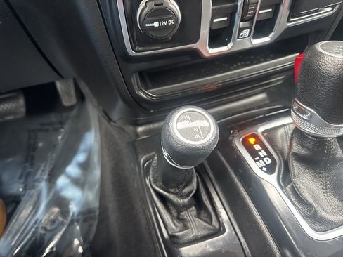 Used 2019 Jeep Wrangler Unlimited Sport S image 21