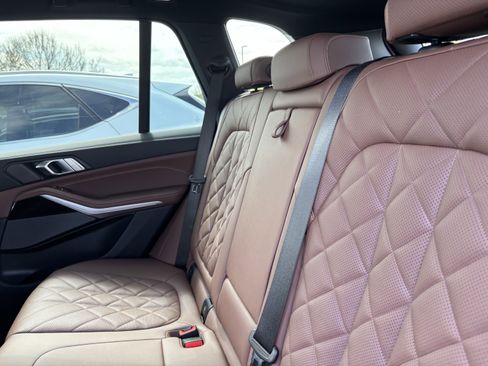 Used 2024 BMW X5 sDrive40i w/ Premium Package image 32