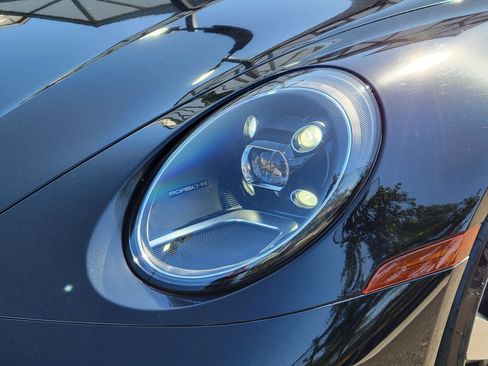 Certified 2024 Porsche 911 Carrera RWD image 31