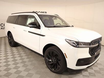 New 2025 Lincoln Navigator L Reserve w/ Jet Appearance Package