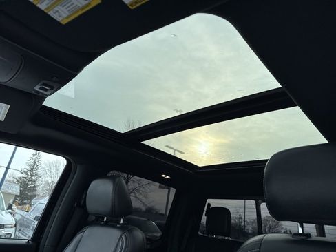 Used 2022 Ford F250 Lariat w/ Tremor Off-Road Package image 37