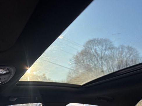 Used 2018 Kia Stinger GT1 image 16