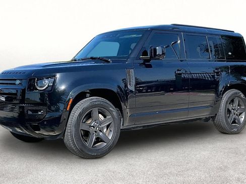 Used 2023 Land Rover Defender 110 X-Dynamic SE AWD/4WD image 5