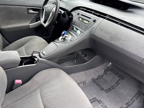 Used 2010 Toyota Prius One FWD image 18