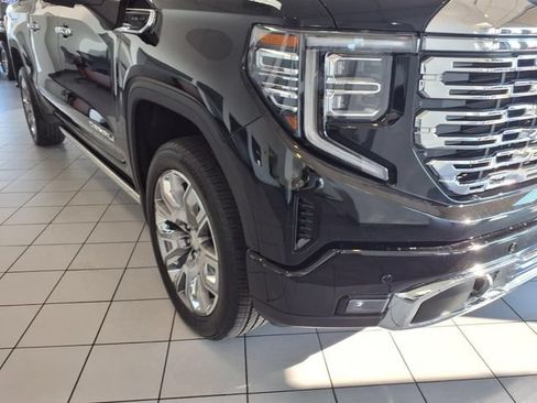 Used 2025 GMC Sierra 1500 Denali w/ Denali Reserve Package AWD/4WD image 29