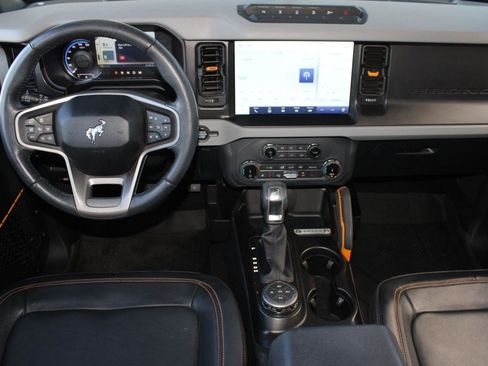 Used 2022 Ford Bronco Badlands image 27