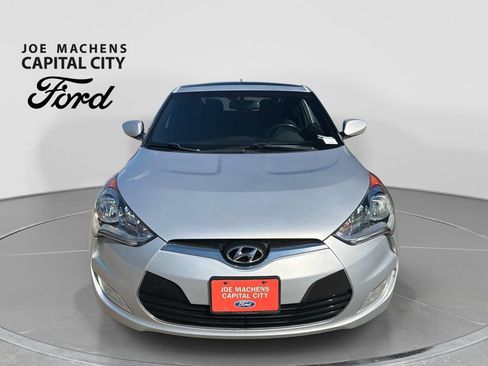 Used 2017 Hyundai Veloster Value Edition FWD image 10