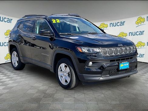 Used 2022 Jeep Compass Latitude w/ Convenience Group AWD/4WD image 1