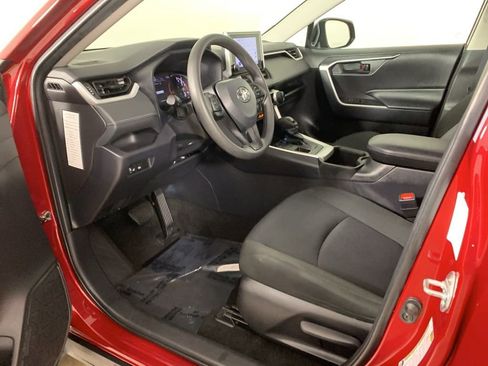 Used 2024 Toyota RAV4 LE image 27