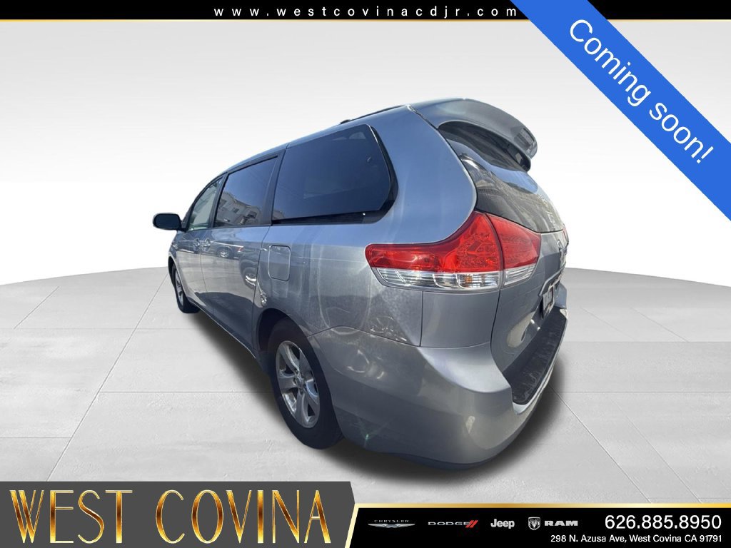 Used 2012 Toyota Sienna LE w/ Towing Pkg FWD image 5