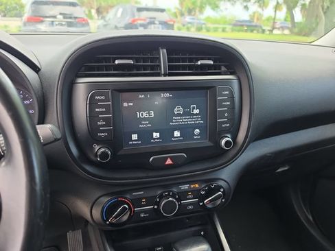 Used 2020 Kia Soul GT-Line w/ GT 2.0L Power Sunroof Package FWD image 24
