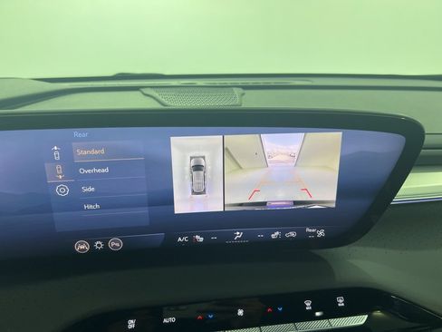 Used 2025 Buick Enclave Avenir w/ Super Cruise Package image 13