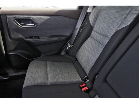 Used 2023 Nissan Rogue SV AWD/4WD image 14