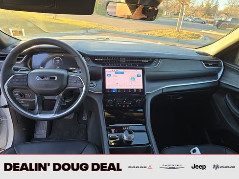 Used 2025 Jeep Grand Cherokee Limited w/ Trailer Tow Package image 13