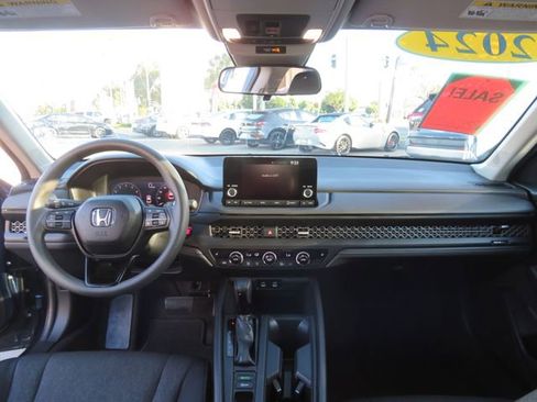 Used 2024 Honda Accord EX image 19