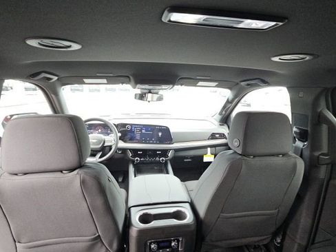 New 2026 Chevrolet Suburban LS image 36