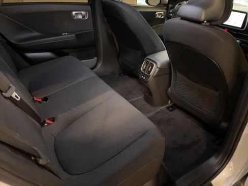 New 2025 Hyundai Ioniq 6 SE image 29