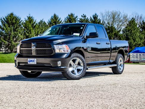 Used 2017 RAM 1500 Express AWD/4WD image 37