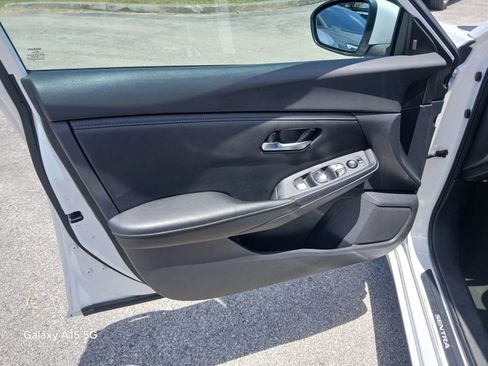 Used 2021 Nissan Sentra SV FWD image 11