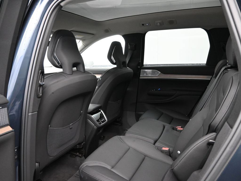 Used 2025 Volvo EX90 Ultra AWD/4WD image 20