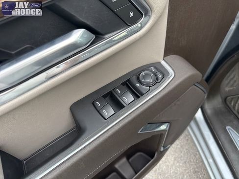 Used 2025 GMC Sierra 1500 SLE AWD/4WD image 13
