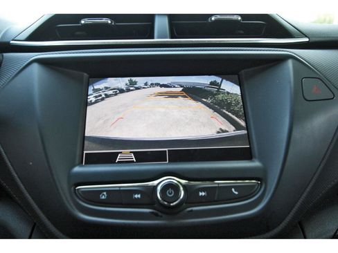 Used 2022 Chevrolet TrailBlazer LT FWD image 24