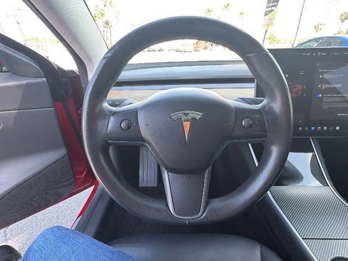 Used 2018 Tesla Model 3 Long Range RWD image 13