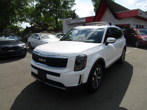 Used 2022 Kia Telluride S image 1