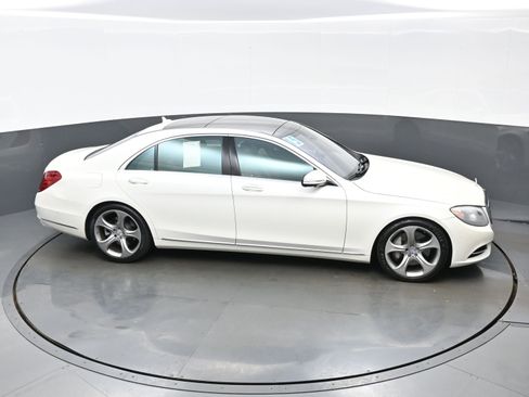 Used 2015 Mercedes-Benz S 550 Sedan image 44