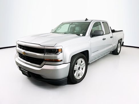 Used 2016 Chevrolet Silverado 1500 Custom w/ Custom Convenience Package image 3