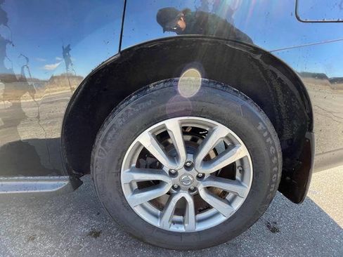 Used 2015 Nissan Pathfinder S image 14