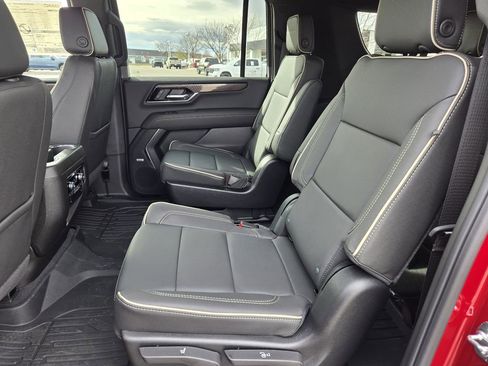 New 2026 GMC Yukon XL Elevation w/ LPO, Floor Liner Package AWD/4WD image 4