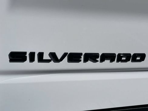 Used 2020 Chevrolet Silverado 1500 Custom w/ Custom 2.7L Value Package AWD/4WD image 7