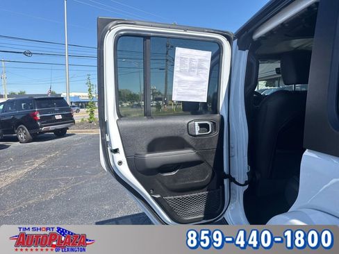 Used 2023 Jeep Wrangler Unlimited Sahara w/ Cold Weather Group AWD/4WD image 39
