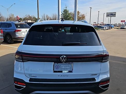 New 2026 Volkswagen Taos SE AWD/4WD image 6