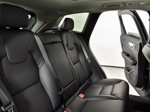 Certified 2025 Volvo XC60 B5 Plus image 22