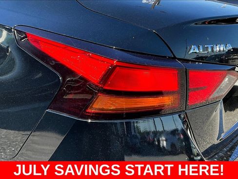 Used 2022 Nissan Altima 2.5 SV FWD image 29