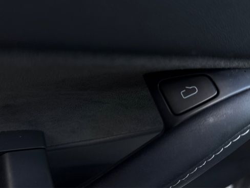 Used 2022 Tesla Model Y Performance image 43