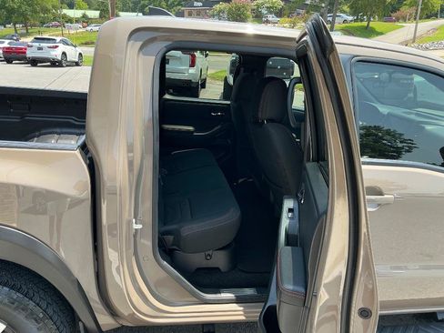 Used 2022 Nissan Frontier Pro-X w/ Technology Package RWD image 10