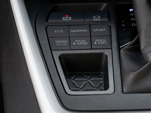 Used 2024 Toyota RAV4 XLE Premium AWD/4WD image 39