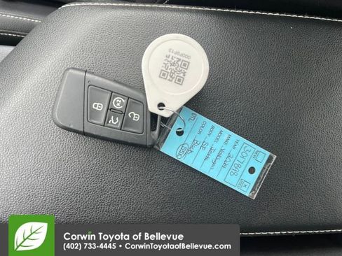 Used 2024 Volkswagen Jetta SE FWD image 16