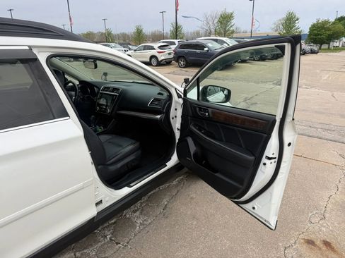 Used 2019 Subaru Outback 3.6R Limited w/ Popular Package #2 AWD/4WD image 24