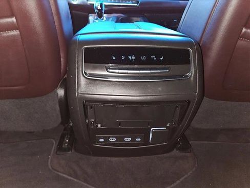 Certified 2023 Cadillac Escalade Premium Luxury Platinum w/ LPO, Radiant Package AWD/4WD image 25