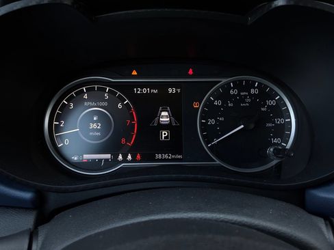 Used 2025 Nissan Versa SV FWD image 33